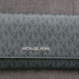 New Michael Kors Black & Gray Wallet